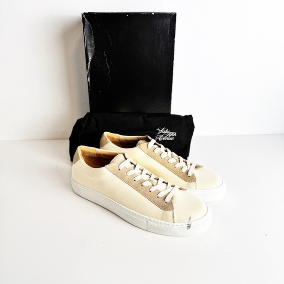 Saks Fifth Avenue White Canvas Low-Top Trainers size 9 - Picture 1 of 10